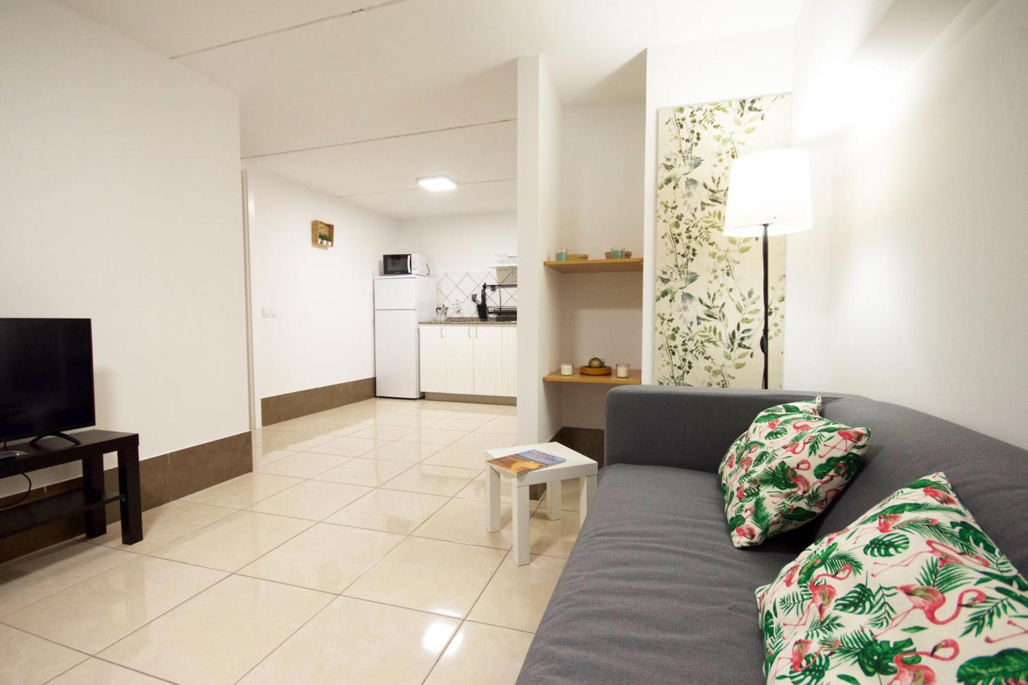 Apartamentos A 10 Minutos Del Aeropuerto Carrizal Ngoại thất bức ảnh